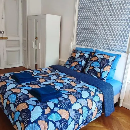 Particulier & Pro - 4 - 8 Pers - Jaude Avec Parking Privee Apartment Clermont-Ferrand